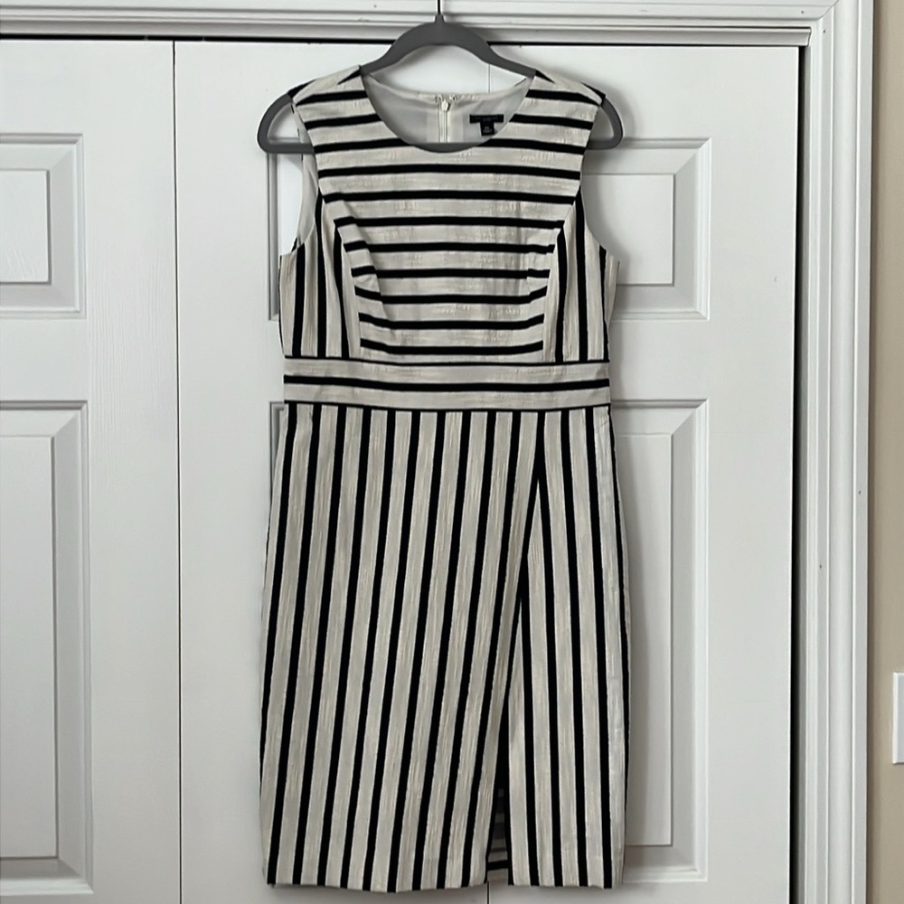 NWT Ann Taylor Black & Cream Striped textured dress Sz 8 Petite - Picture 8 of 11